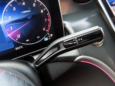 2025 Mercedes-BENZ GLC 照片 9