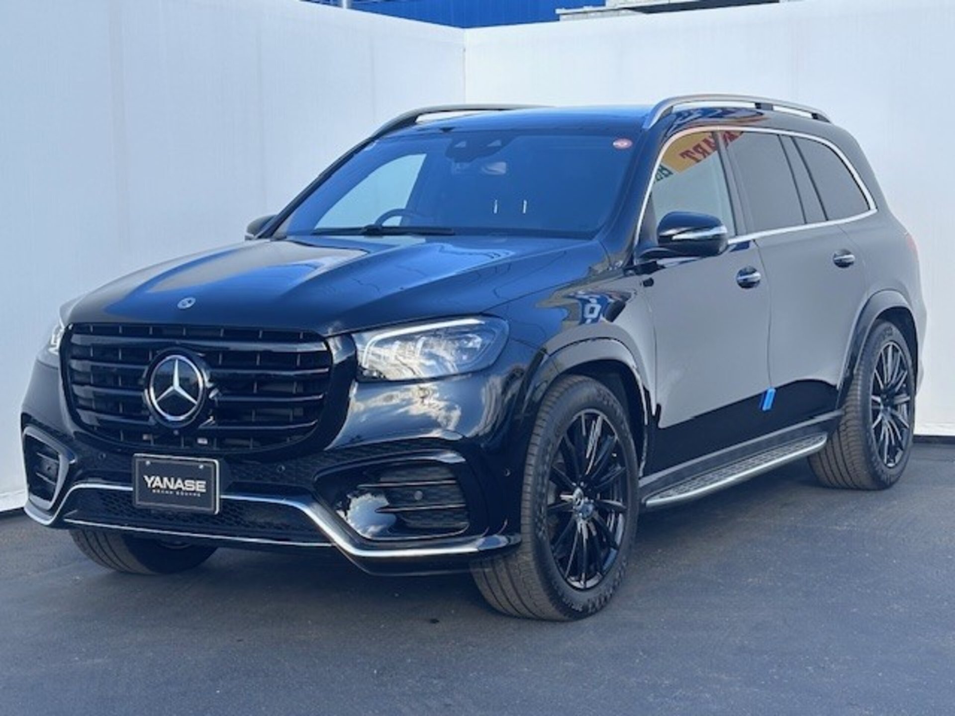 MERCEDES-BENZ GLS - View 1