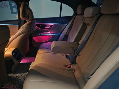 MERCEDES-BENZ E-CLASS - 9