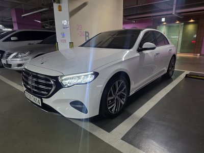 MERCEDES-BENZ E-CLASS - 1