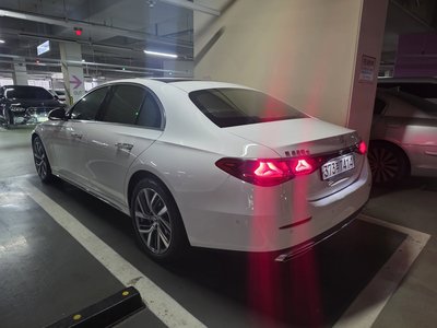 MERCEDES-BENZ E-CLASS - 4