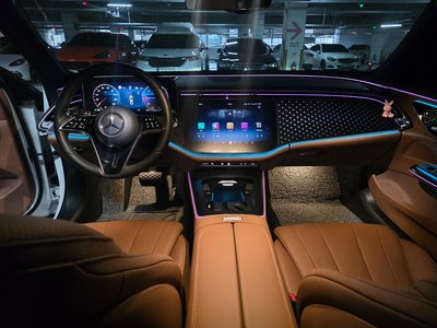 MERCEDES-BENZ E-CLASS - 8