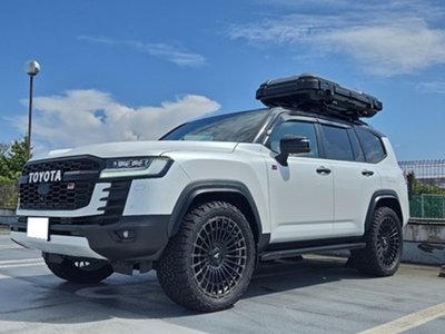 TOYOTA LAND CRUISER 300 - 2