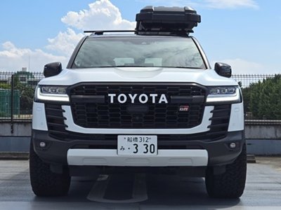 TOYOTA LAND CRUISER 300 - 6
