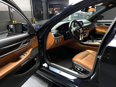 BMW 7 SERIES - 10