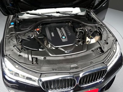 BMW 7 SERIES - 7