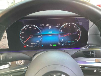 MERCEDES-BENZ E-CLASS - 8