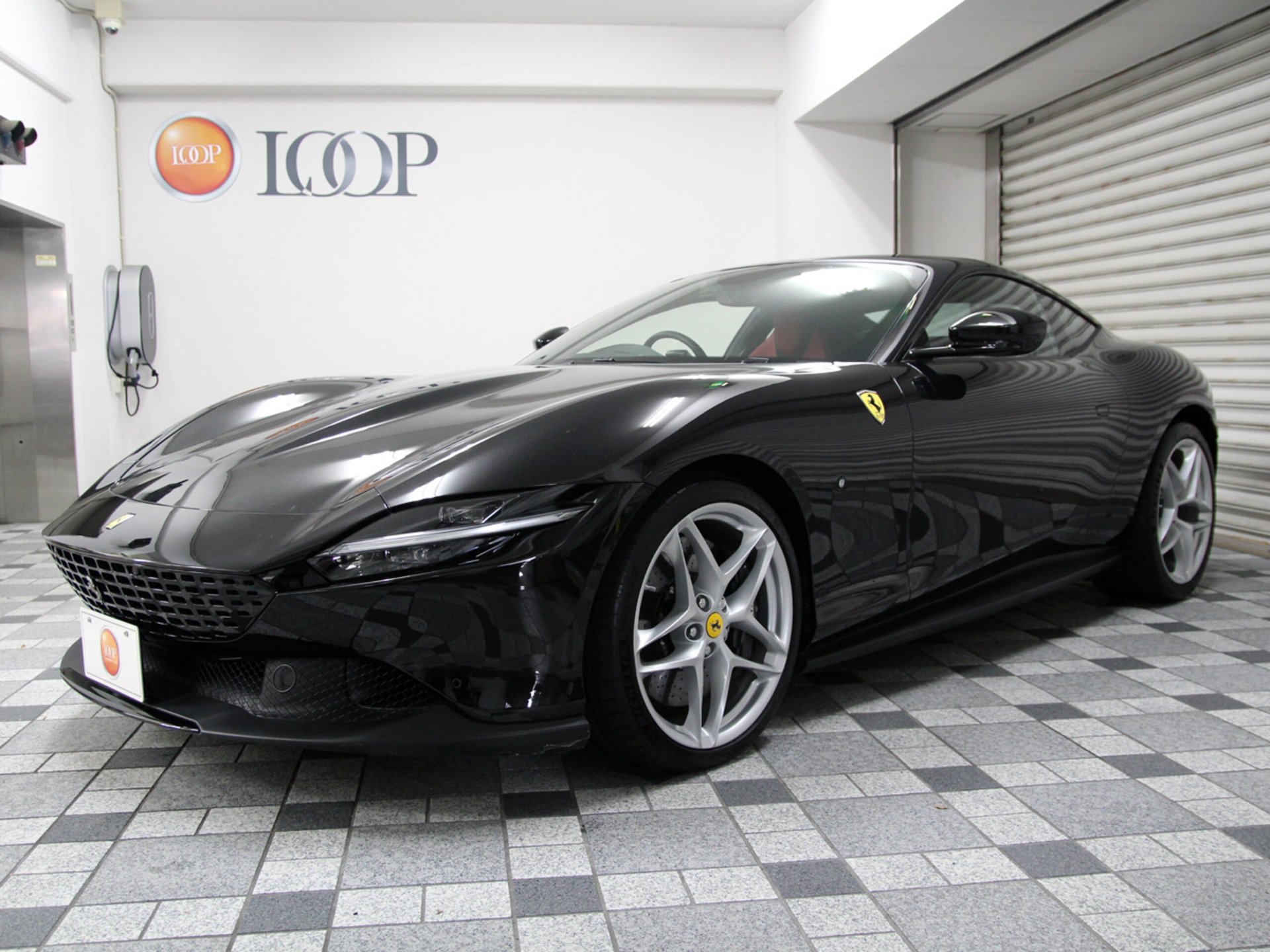 FERRARI ROMA - View 1