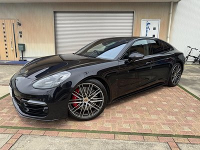 PORSCHE PANAMERA - 1