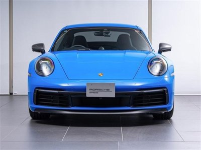 PORSCHE 911 - 4
