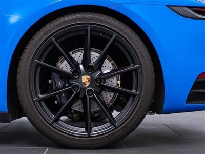 PORSCHE 911 - 9