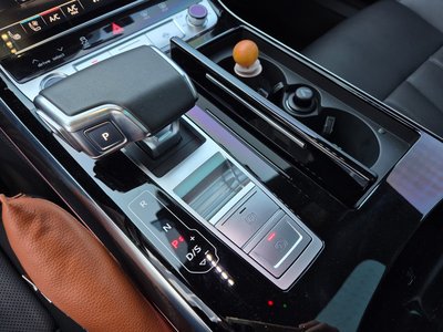 صورة مصغرة 15 لـ 2023 AUDI A8