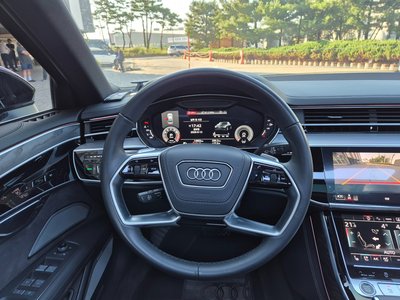 صورة مصغرة 11 لـ 2023 AUDI A8