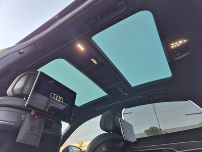صورة مصغرة 16 لـ 2023 AUDI A8