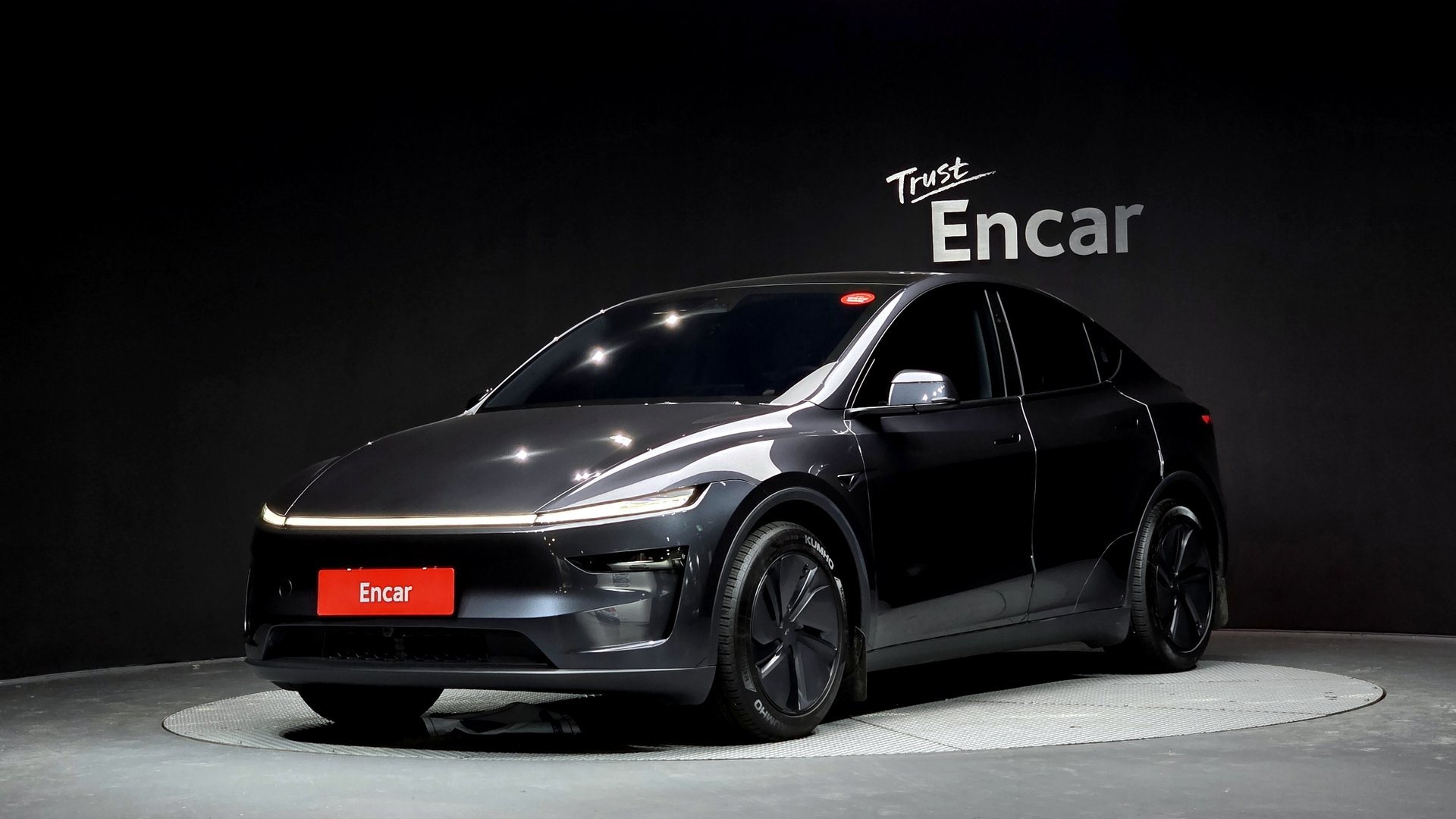 TESLA MODEL Y - View 1