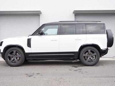 LAND ROVER DEFENDER - 7