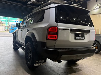 TOYOTA LAND CRUISER 250 - 6