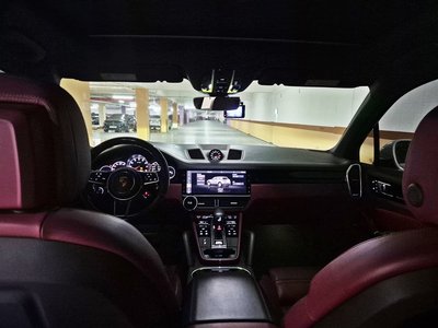 PORSCHE CAYENNE - 8