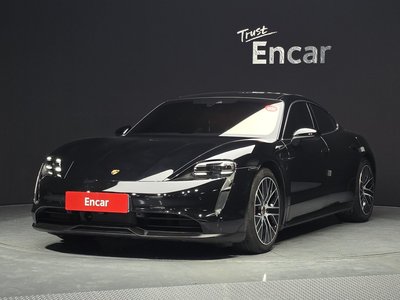 PORSCHE TAYCAN - 1