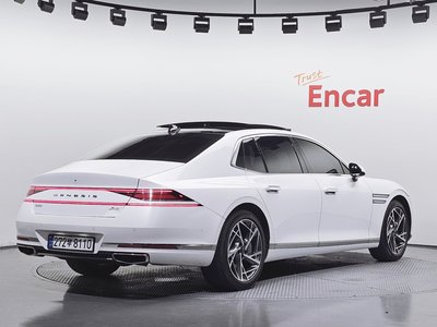 صورة 3 لـ 2022 Genesis G90 (RS4)