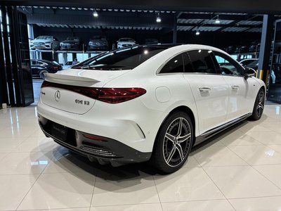 MERCEDES-BENZ EQE AMG - 5