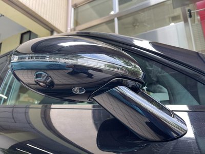 PORSCHE MACAN - 9