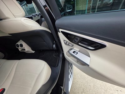 MERCEDES-BENZ GLC - 4