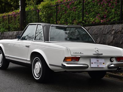 MERCEDES-BENZ SL - 3