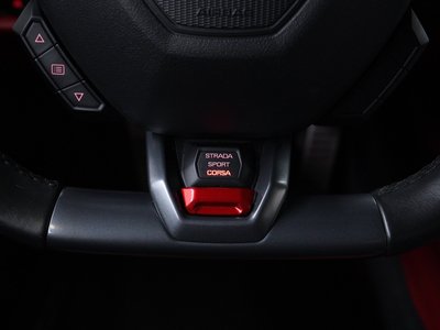2016 Lamborghini HURACAN thumbnail 30