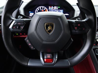 2016 Lamborghini HURACAN thumbnail 29