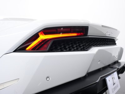 2016 Lamborghini HURACAN thumbnail 27