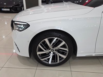 MERCEDES-BENZ E-CLASS - 6