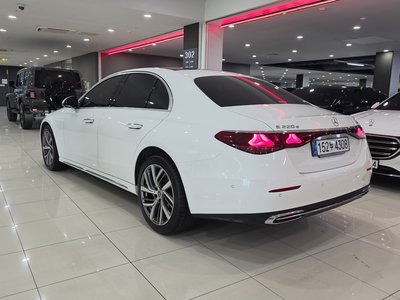 MERCEDES-BENZ E-CLASS - 5