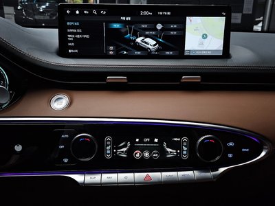 2023 Genesis GV70 — миниатюра 16