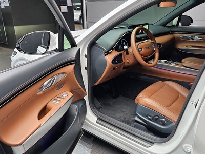 2023 Genesis GV70 — миниатюра 11