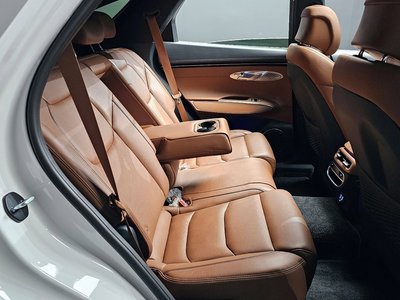2023 Genesis GV70 — миниатюра 12