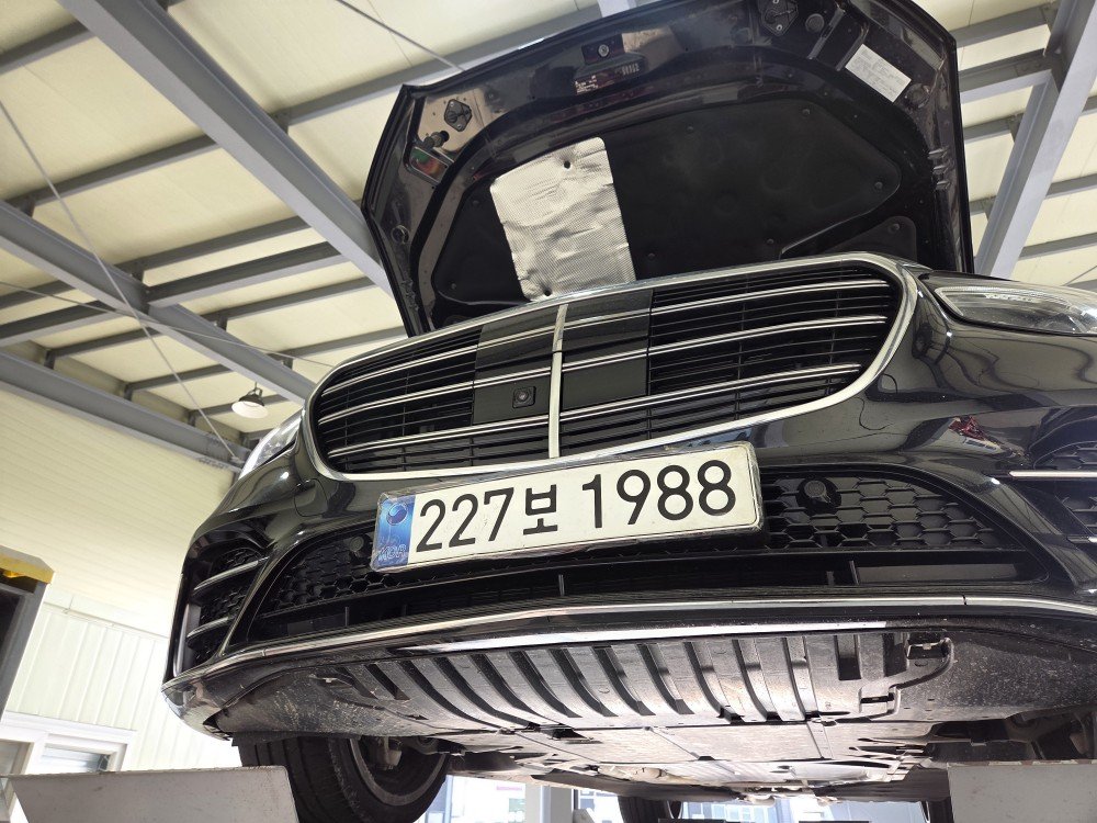 MERCEDES-BENZ S-CLASS - View 1