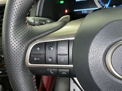 صورة مصغرة 11 لـ 2021 Lexus RX