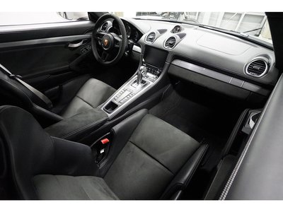 صورة 16 لـ 2023 Porsche 718