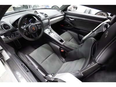 صورة 14 لـ 2023 Porsche 718