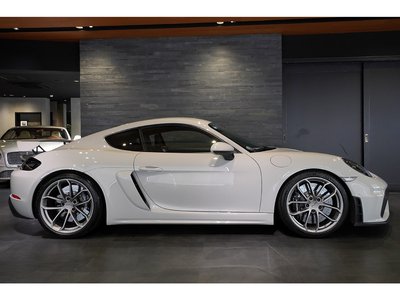 صورة 11 لـ 2023 Porsche 718