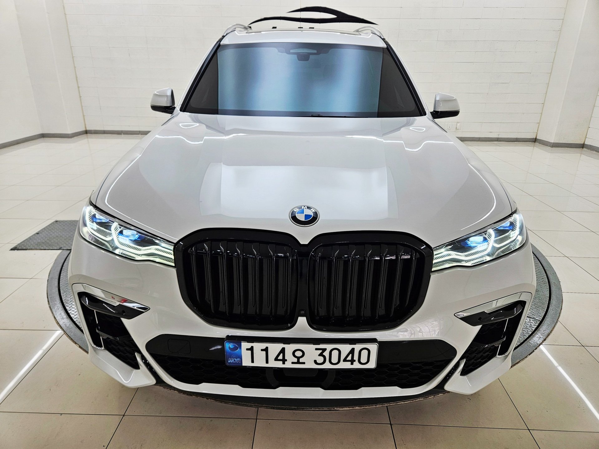 BMW X7 - View 1