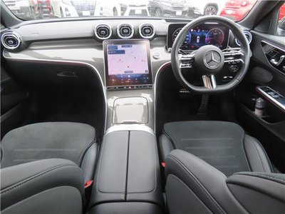 صورة 3 لـ 2023 MERCEDES-BENZ C-CLASS