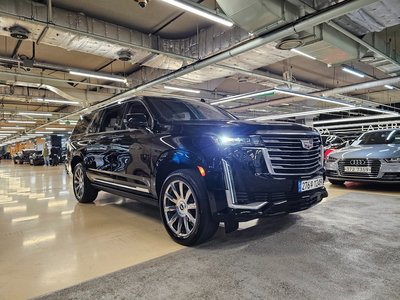 CADILLAC ESCALADE 5TH GENERATION - 1