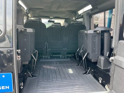 LAND ROVER DEFENDER - 6