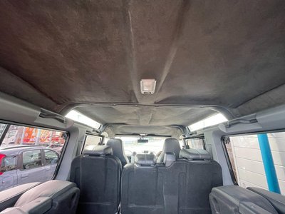 LAND ROVER DEFENDER - 7