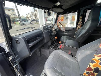 LAND ROVER DEFENDER - 4