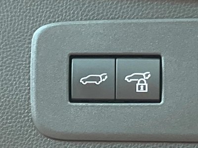 TOYOTA LAND CRUISER 250 - 7