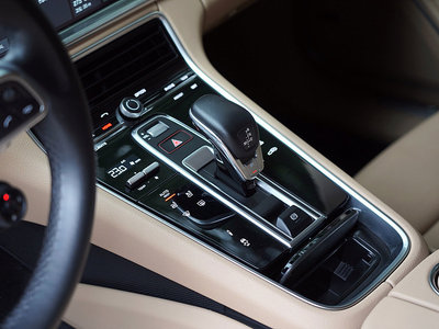 2020 Porsche PANAMERA thumbnail 12