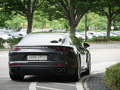 صورة 6 لـ 2020 Porsche PANAMERA
